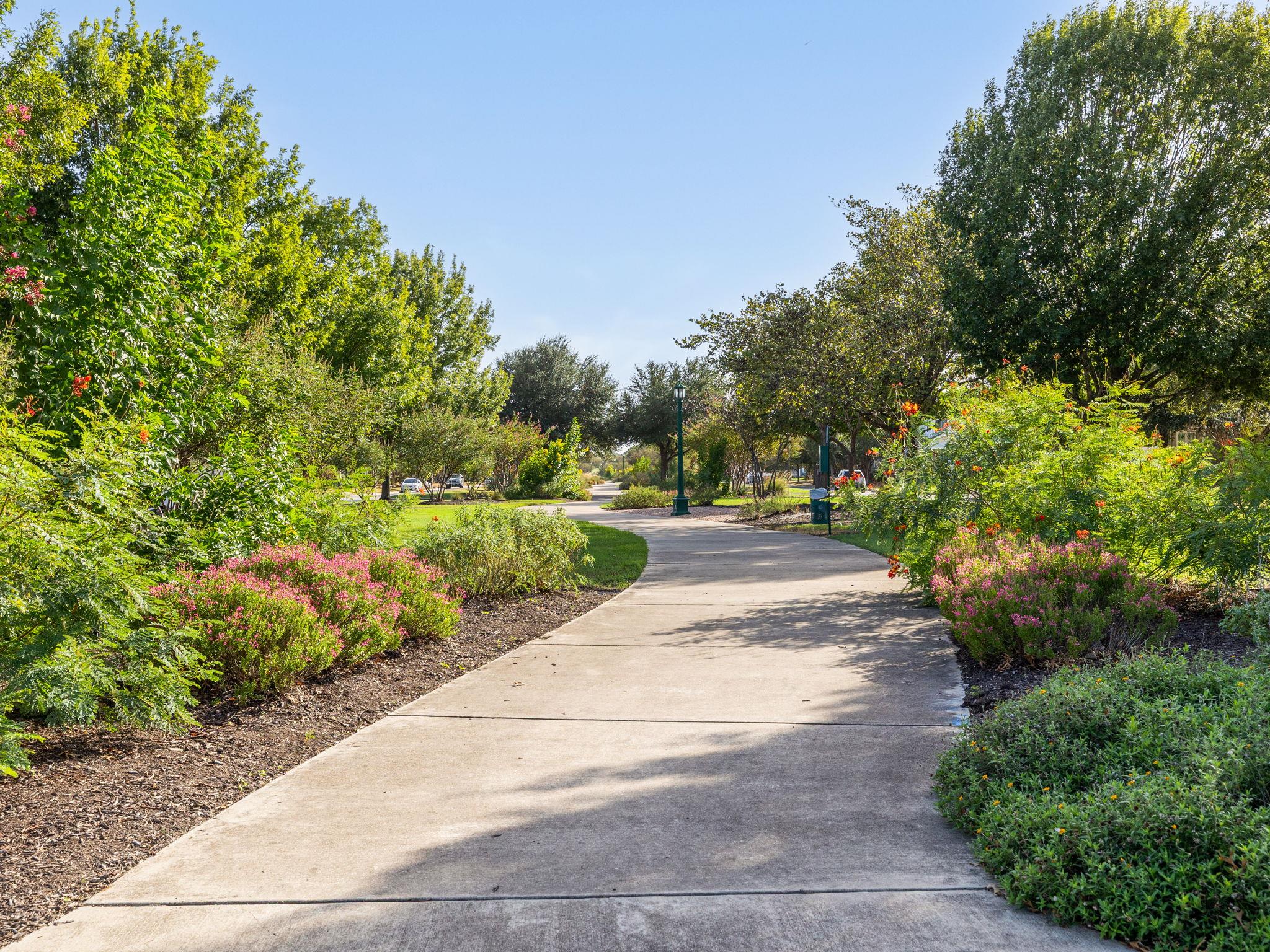 Listing photo 1 of 18524  Mammoth Cave Blvd  #1