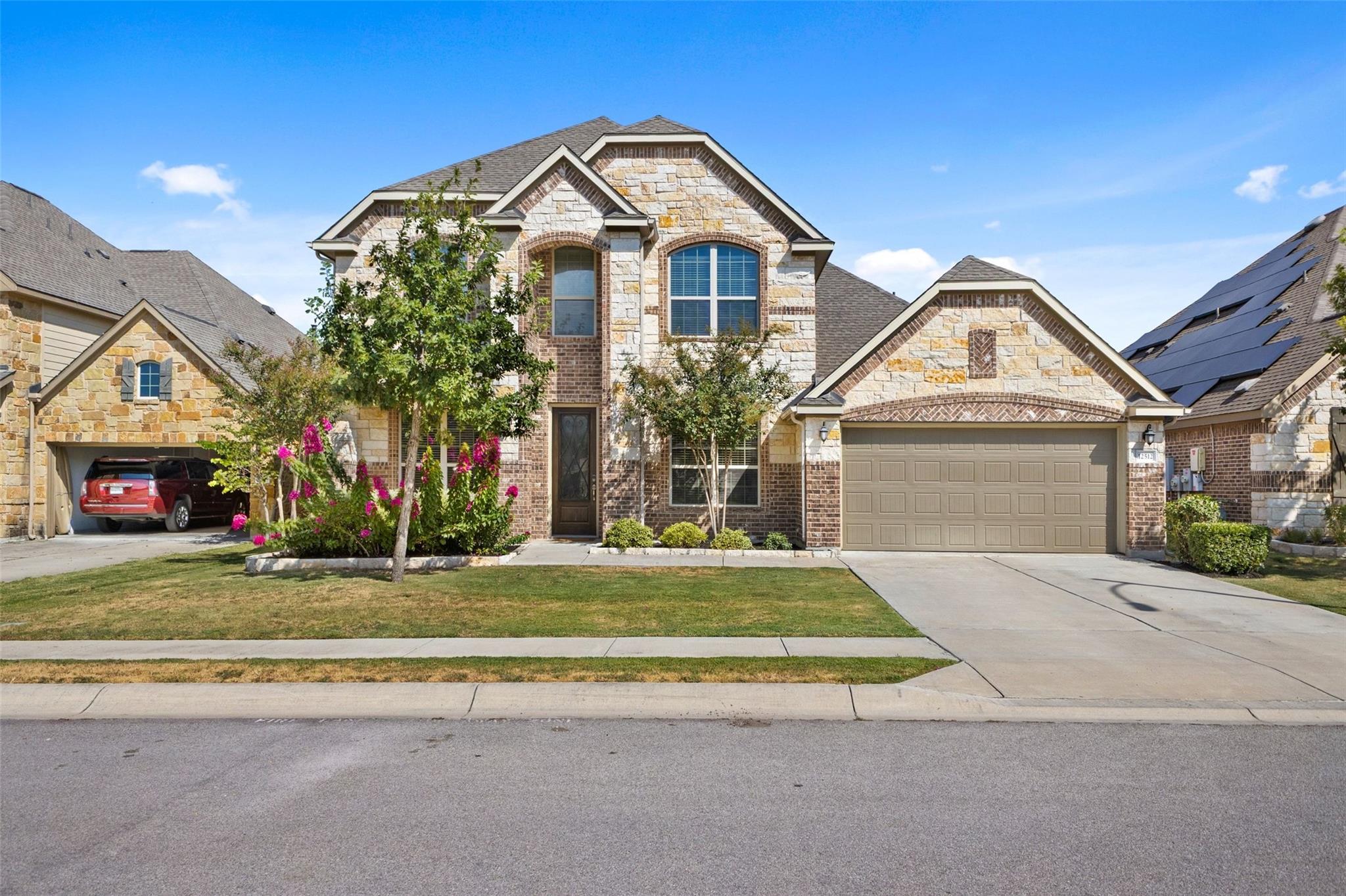 Listing photo 1 of 12512  Altamira St