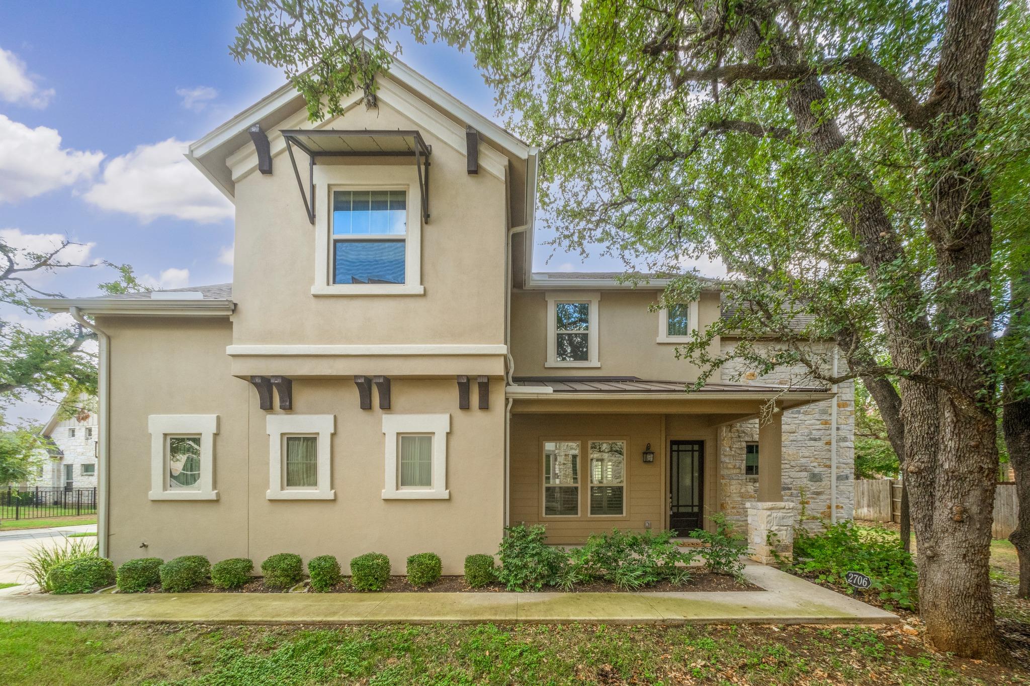Listing photo 1 of 2706  Currant Cv