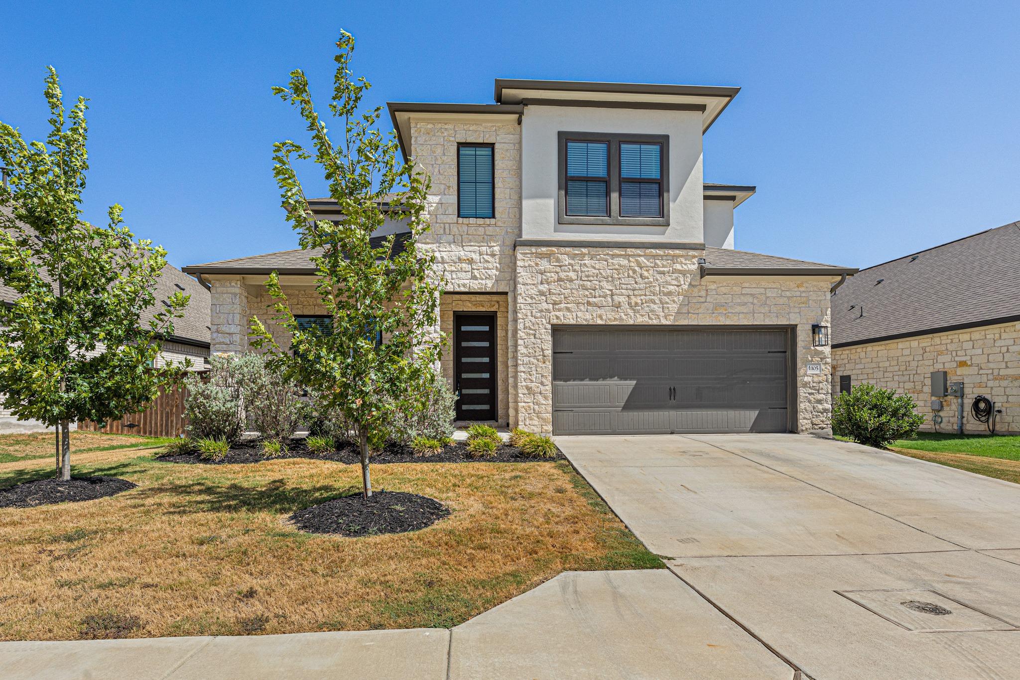 Listing photo 1 of 1105  Lickety Ln