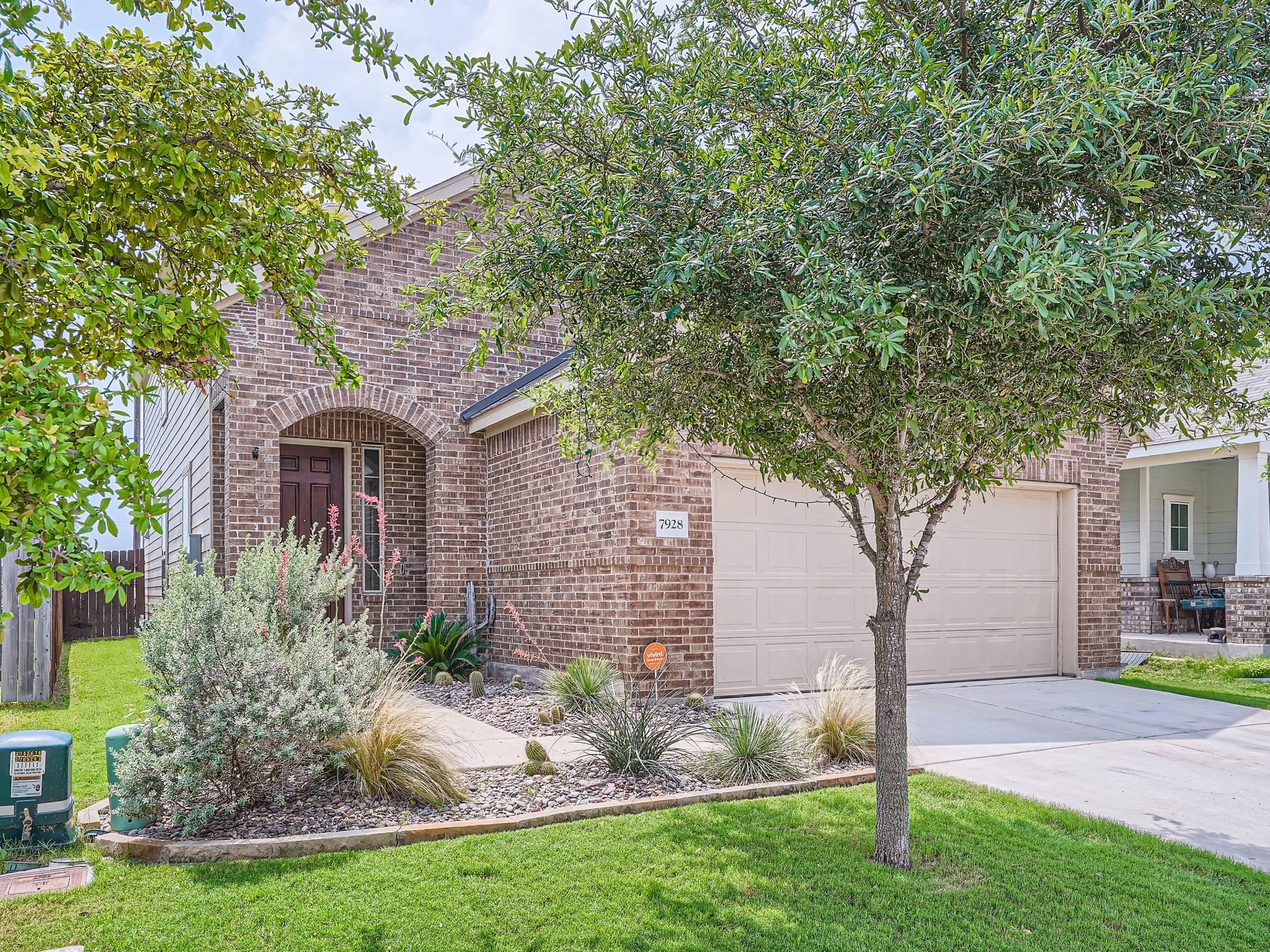 Listing photo 1 of 7928  Castelardo Pl