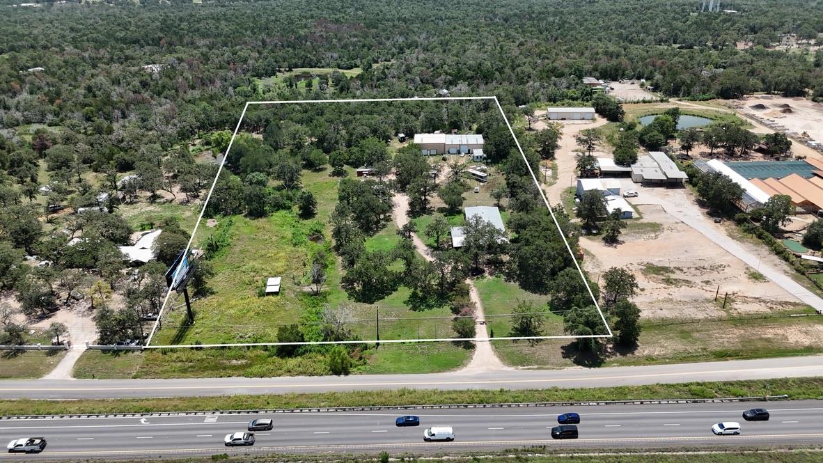 Listing photo 1 of 1045 W SH 71 Hwy