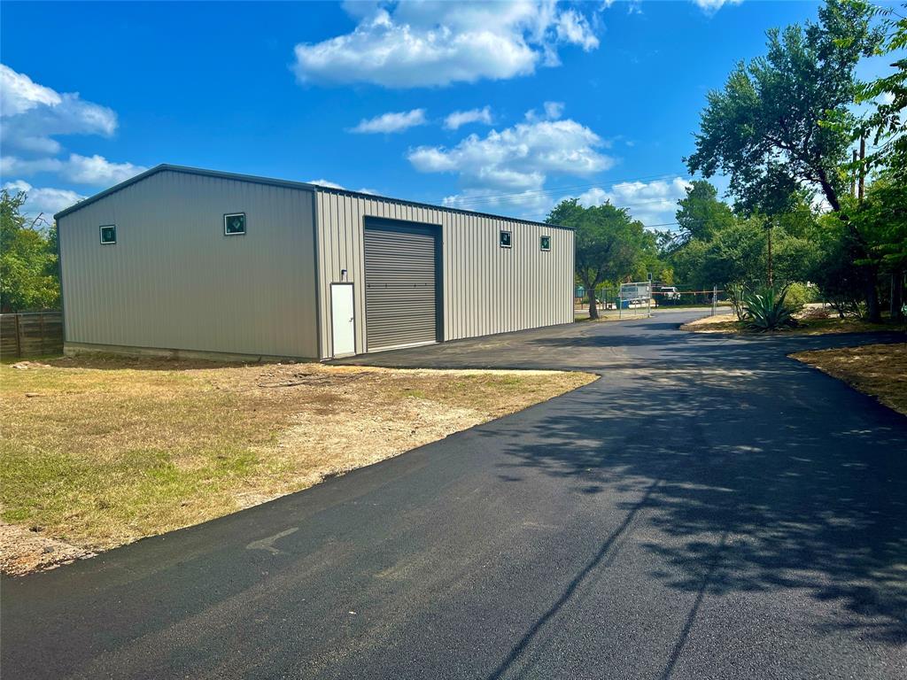 Listing photo 1 of 16001  AWALT Dr