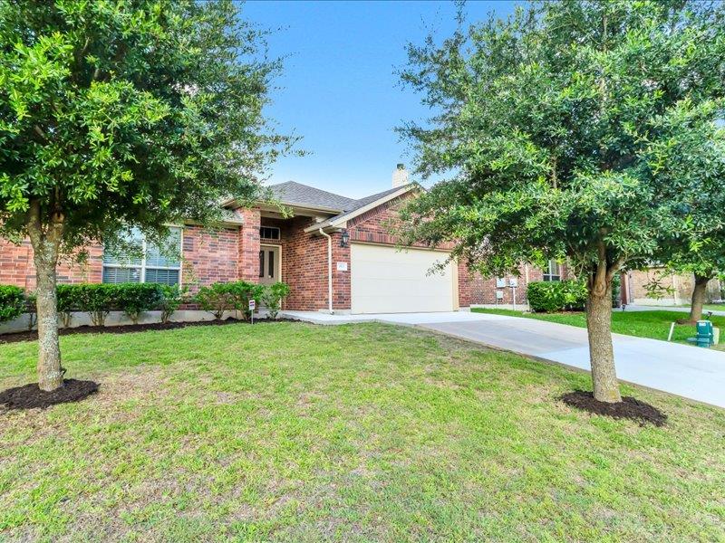 Listing photo 1 of 3513  Dry Brook Xing