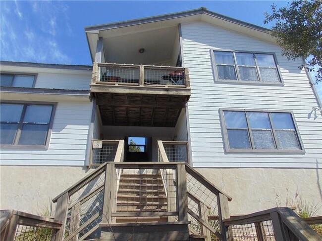 Listing photo 1 of 400  Eagles Nest Dr