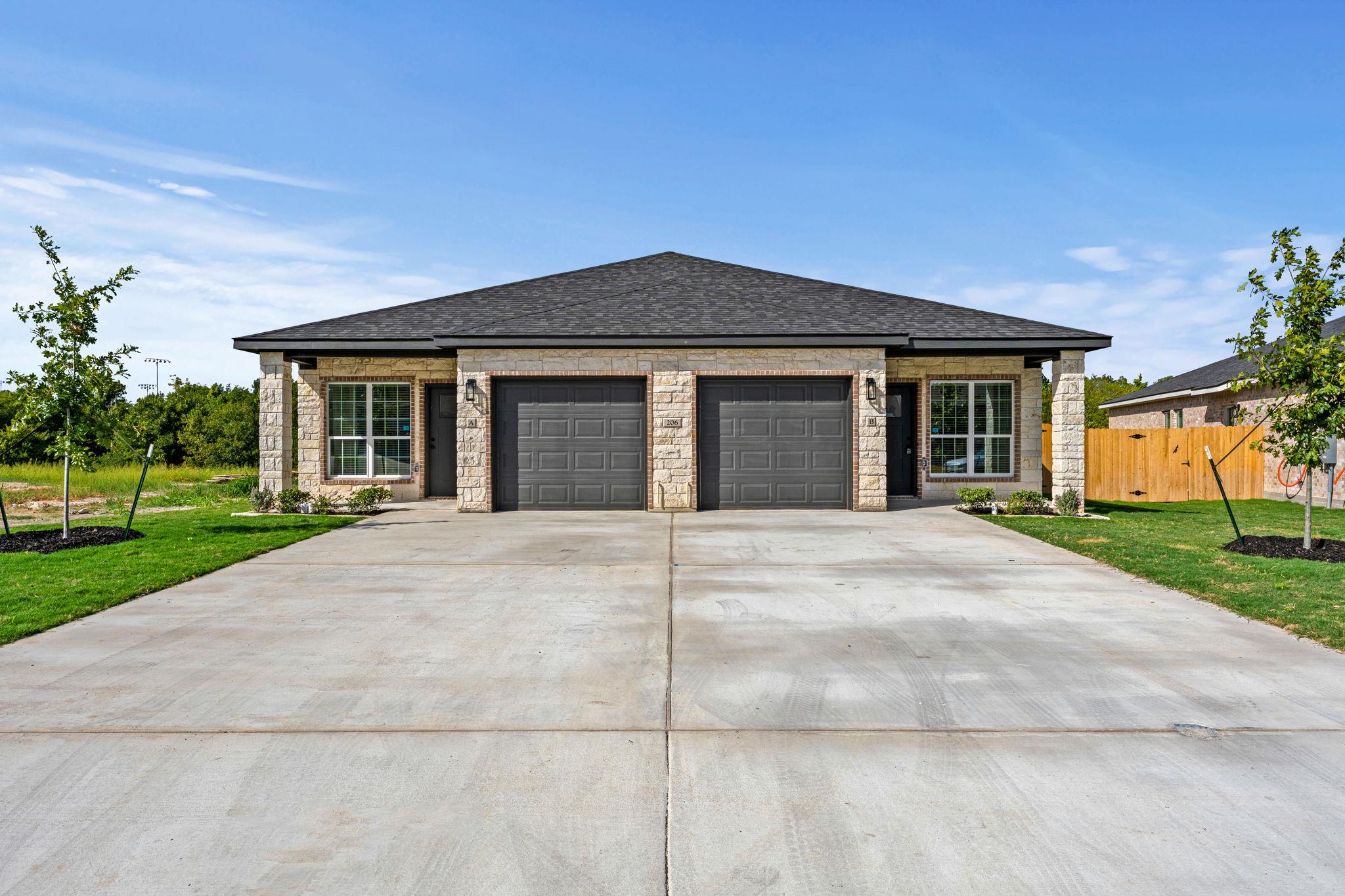 Listing photo 1 of 206  Dolphin Dr
