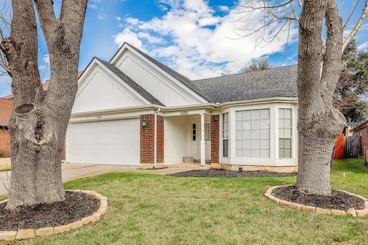 Listing photo 1 of 1100  Briargate Dr