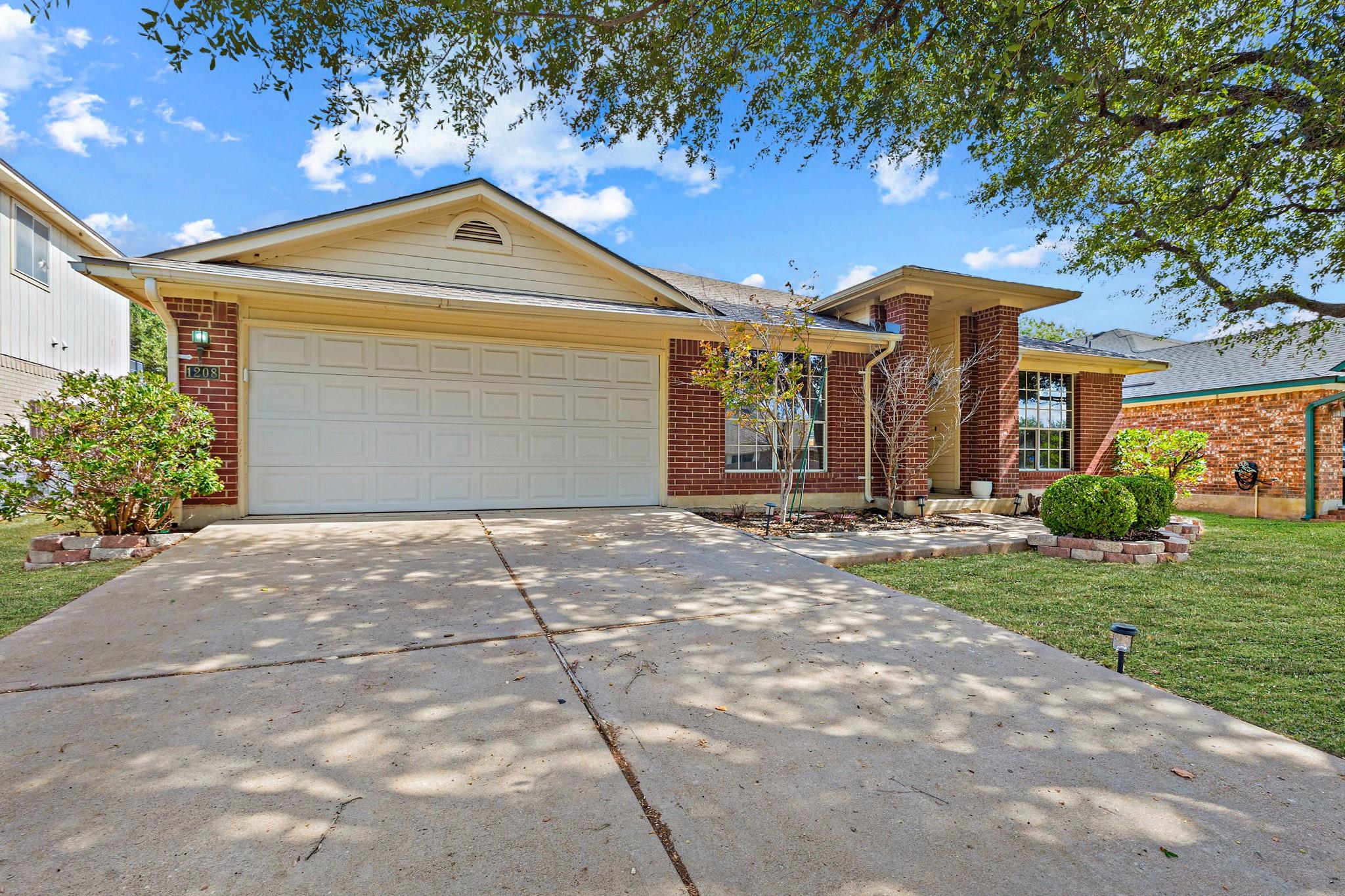 Listing photo 1 of 1208  Lochaline Loop