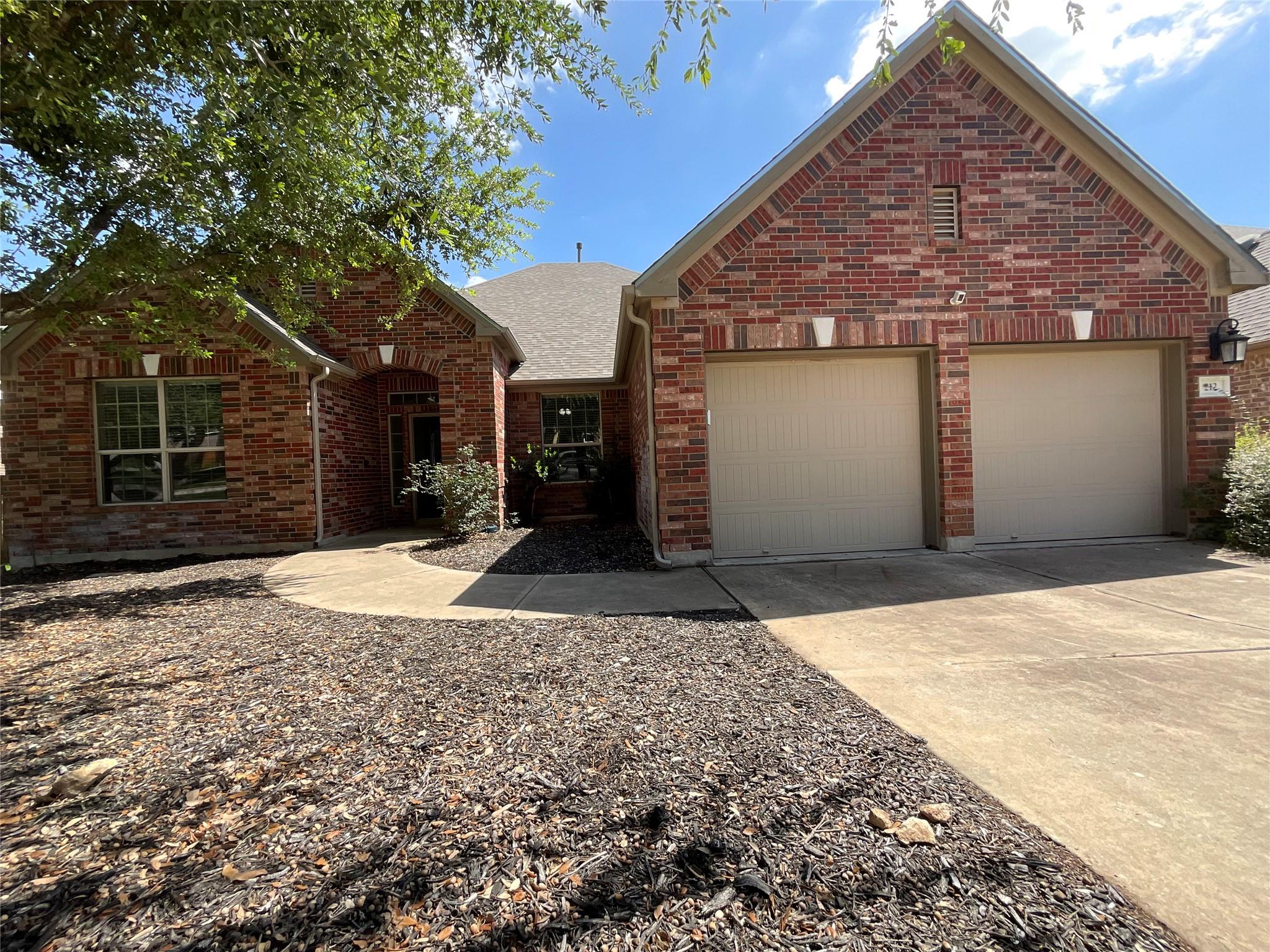 Listing photo 1 of 212  Choke Canyon Ln