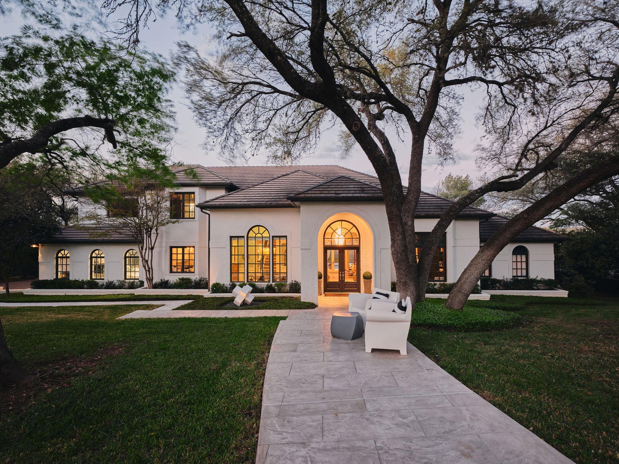 Listing photo 1 of 5304  Maryanna Dr
