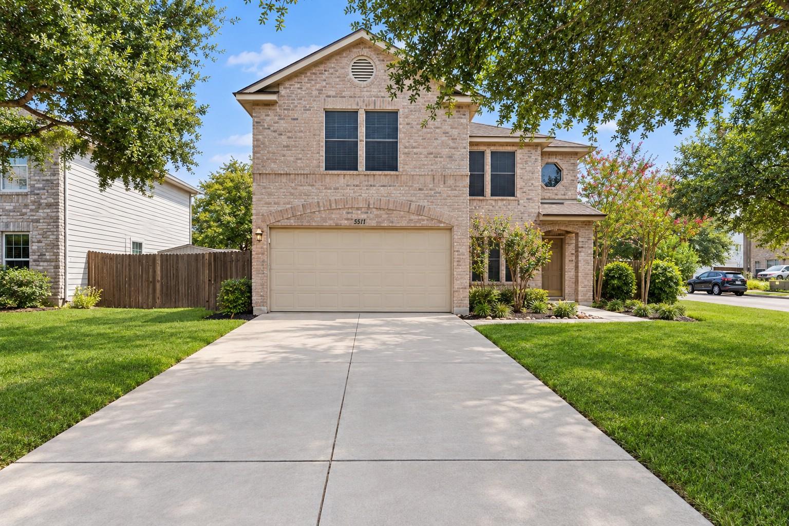 Listing photo 1 of 551  Whispering Hollow Dr