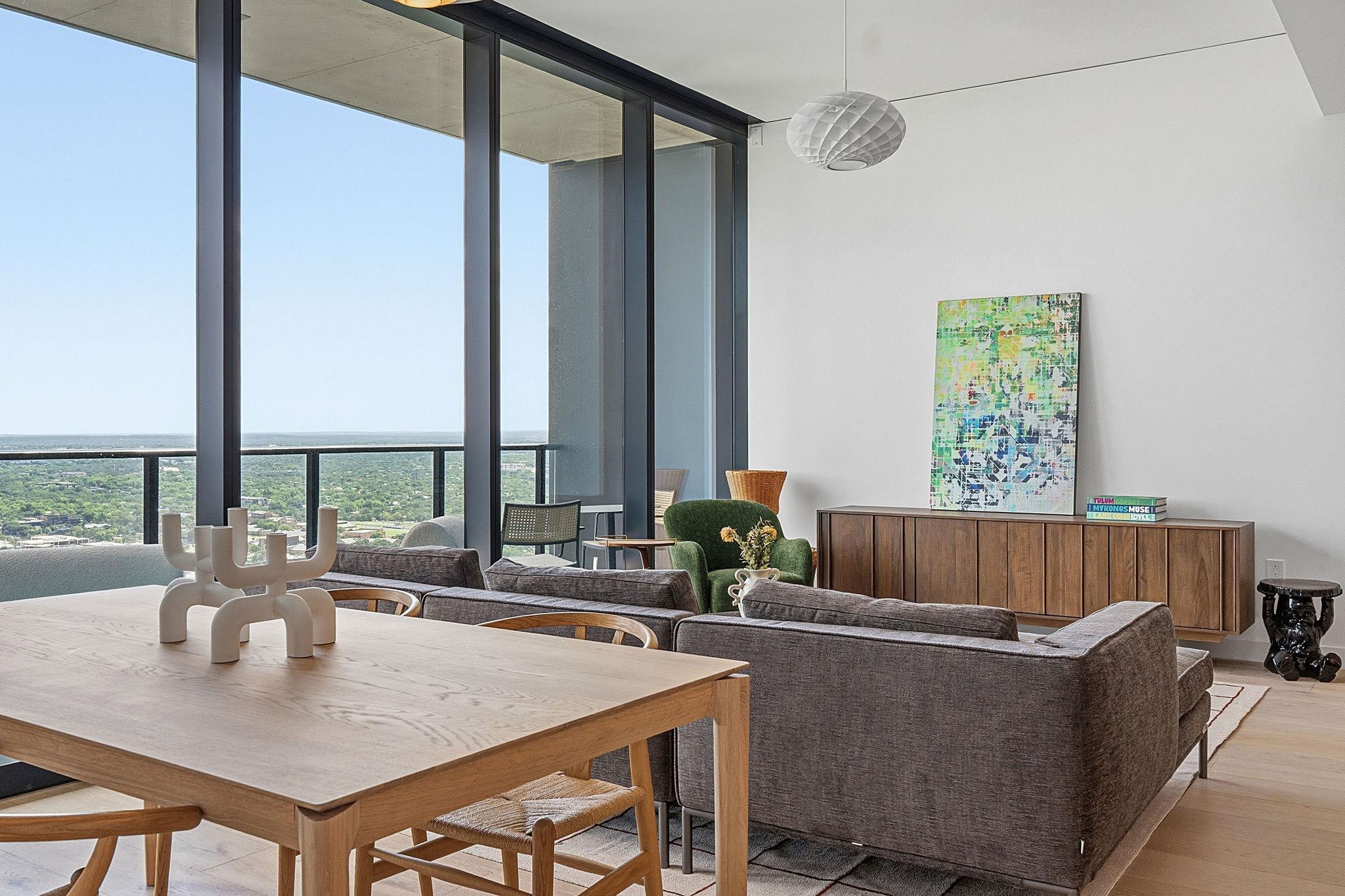 Ảnh nhà đang rao bán 1 của 610  Davis St  #4102