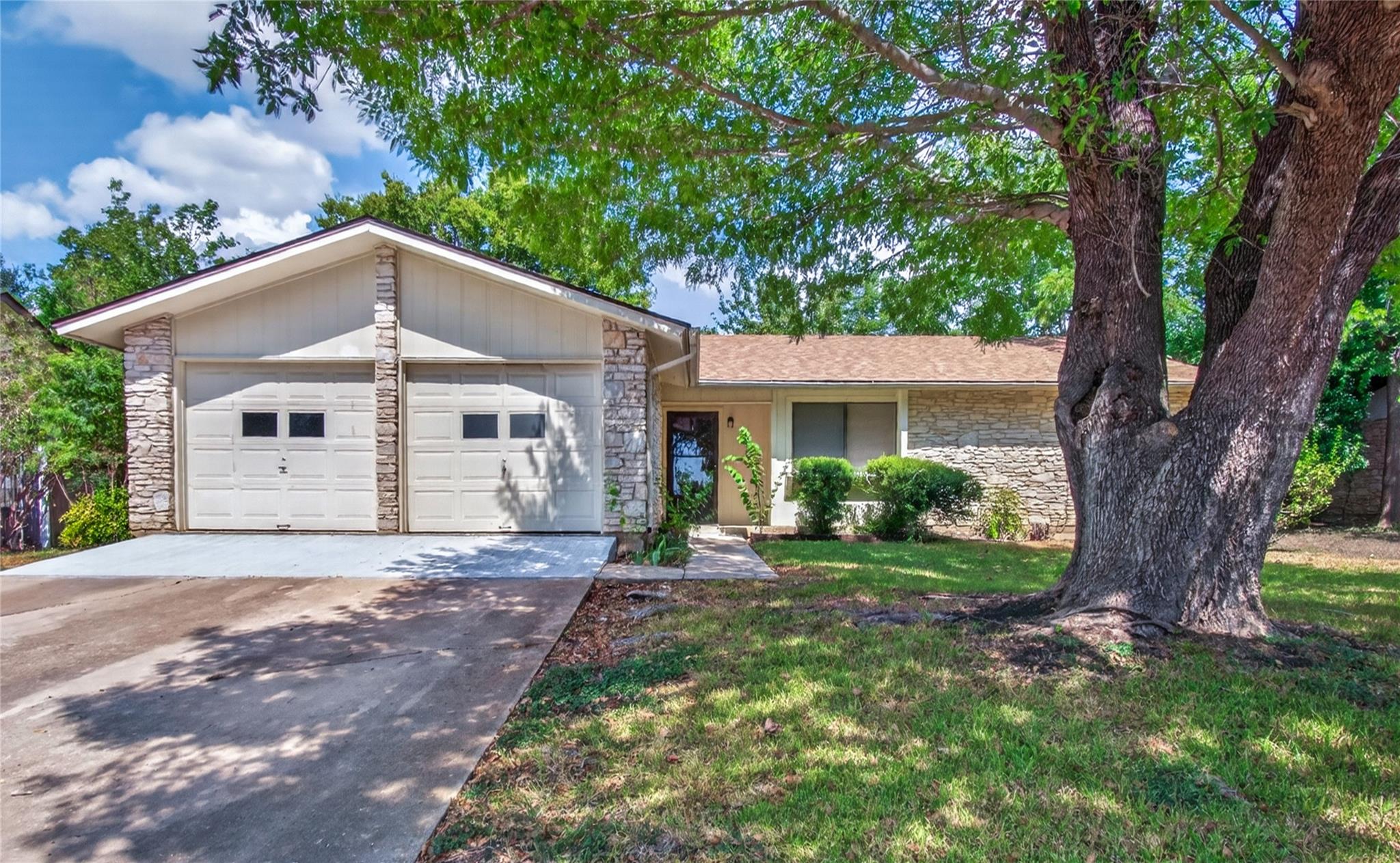Listing photo 1 of 504  Pintail Ln