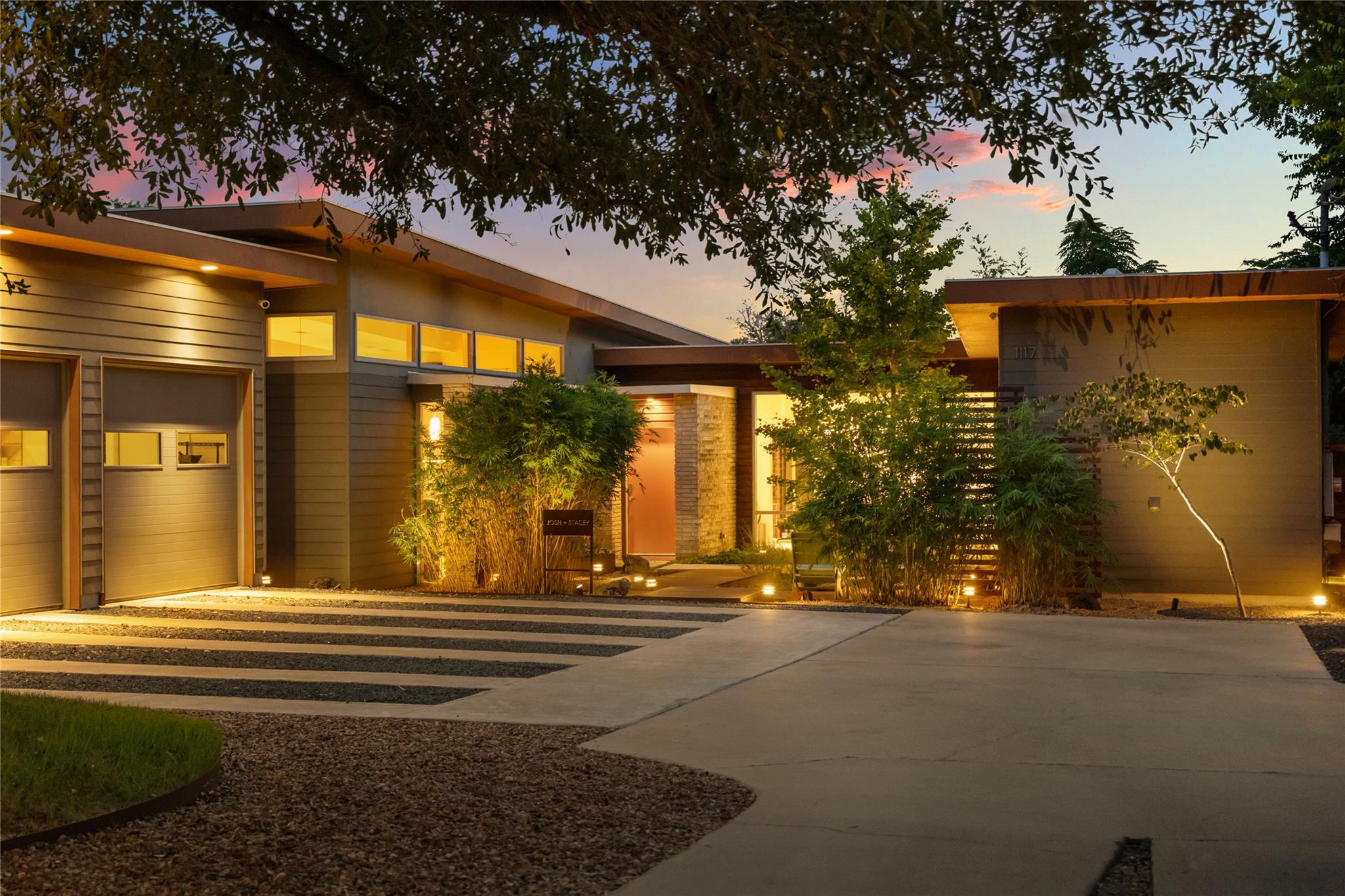 Striking architectural lines and integrated exter