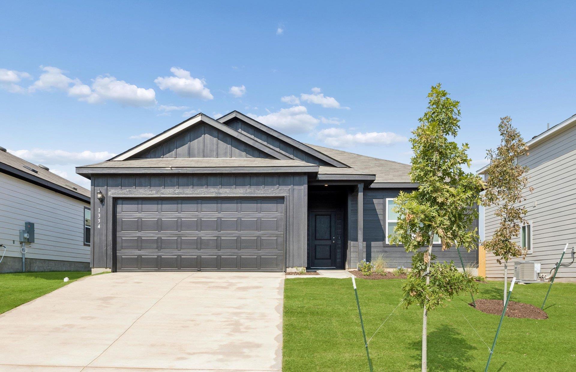 Listing photo 1 of 1334  Sky Ridge Ct