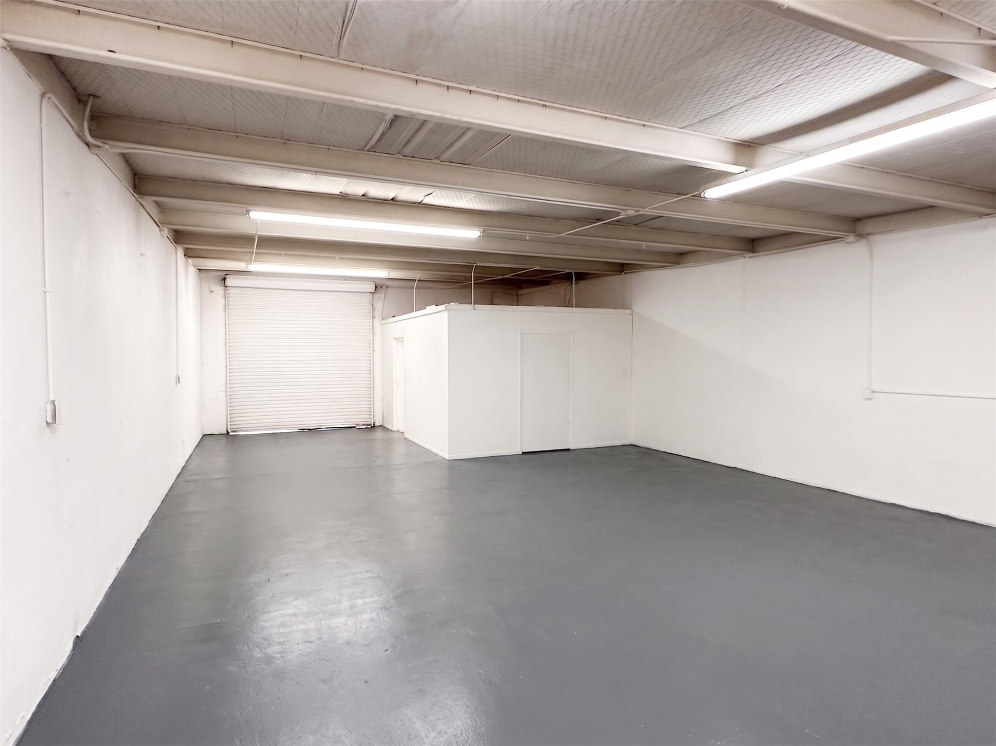 Listing photo 1 of 1419  Fleming Dr  #Warehouse 7