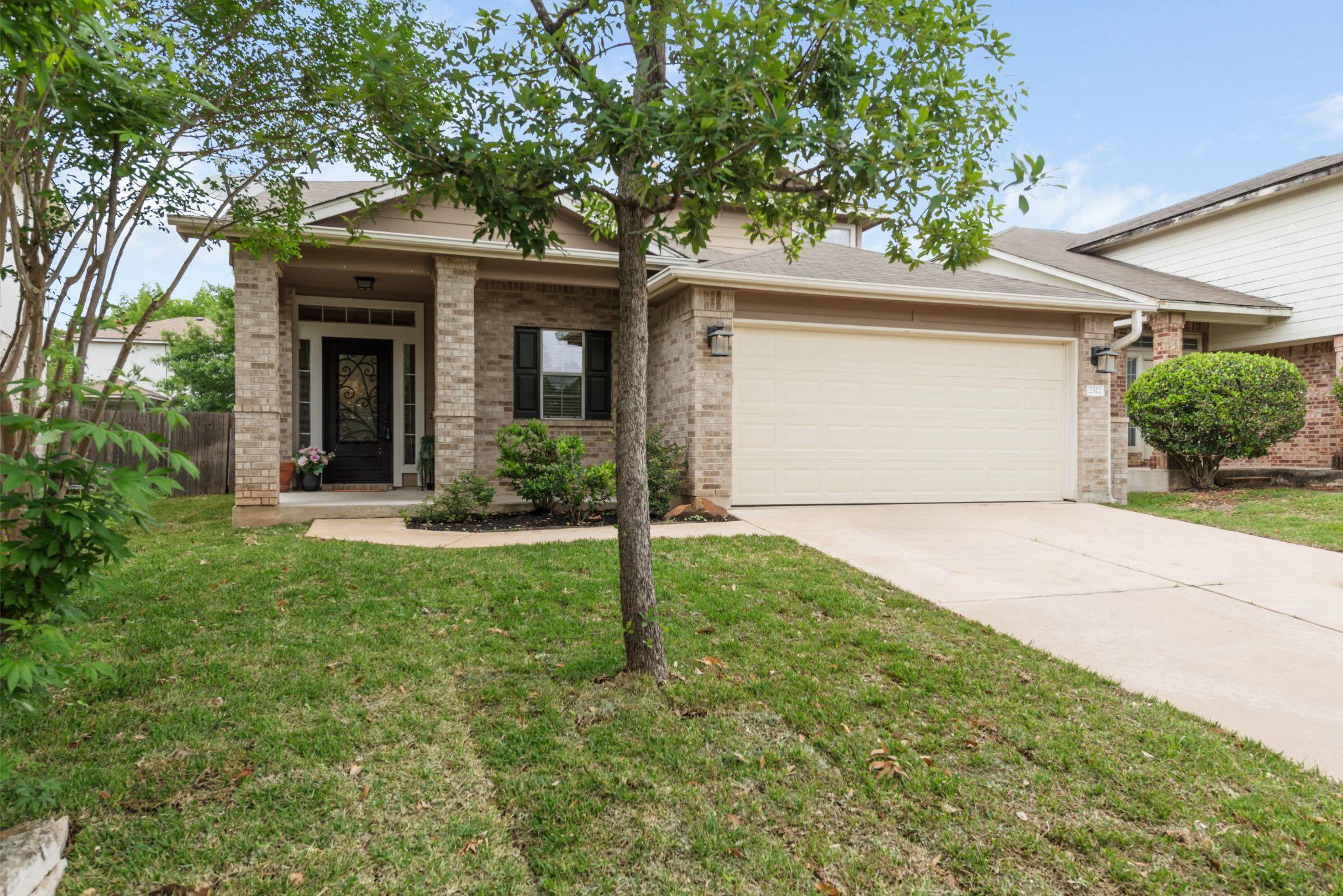 Listing photo 1 of 2312  MARCUS ABRAMS Blvd