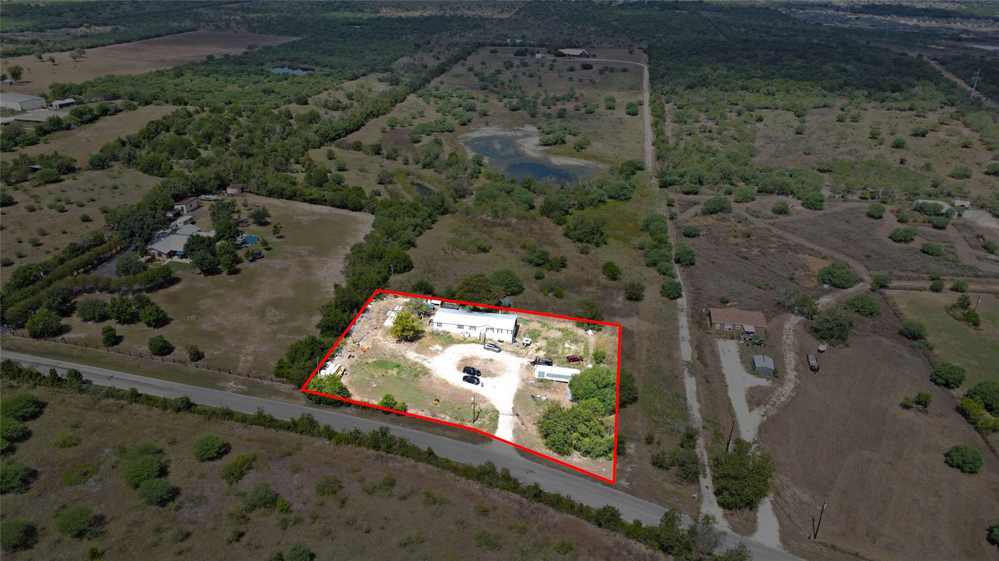 Listing photo 1 of 924  Union Wine Rd