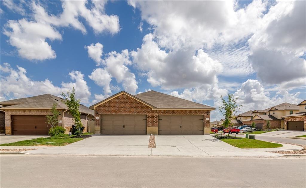 Listing photo 1 of 153  Samuel Dr  #B