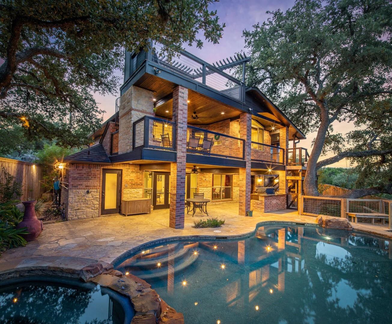 Listing photo 1 of 259  Oak Hideaway Dr