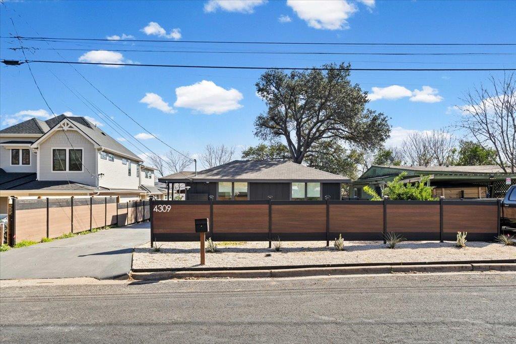 Listing photo 1 of 4309  Hank Ave