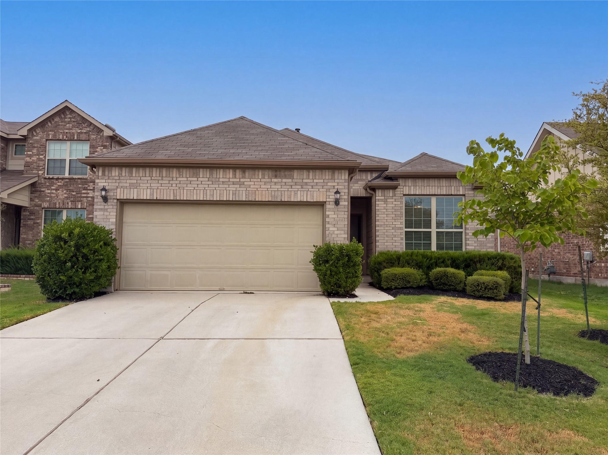 Listing photo 1 of 306  Duroc Dr