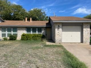 Listing photo 1 of 606  Country Aire Dr  #B