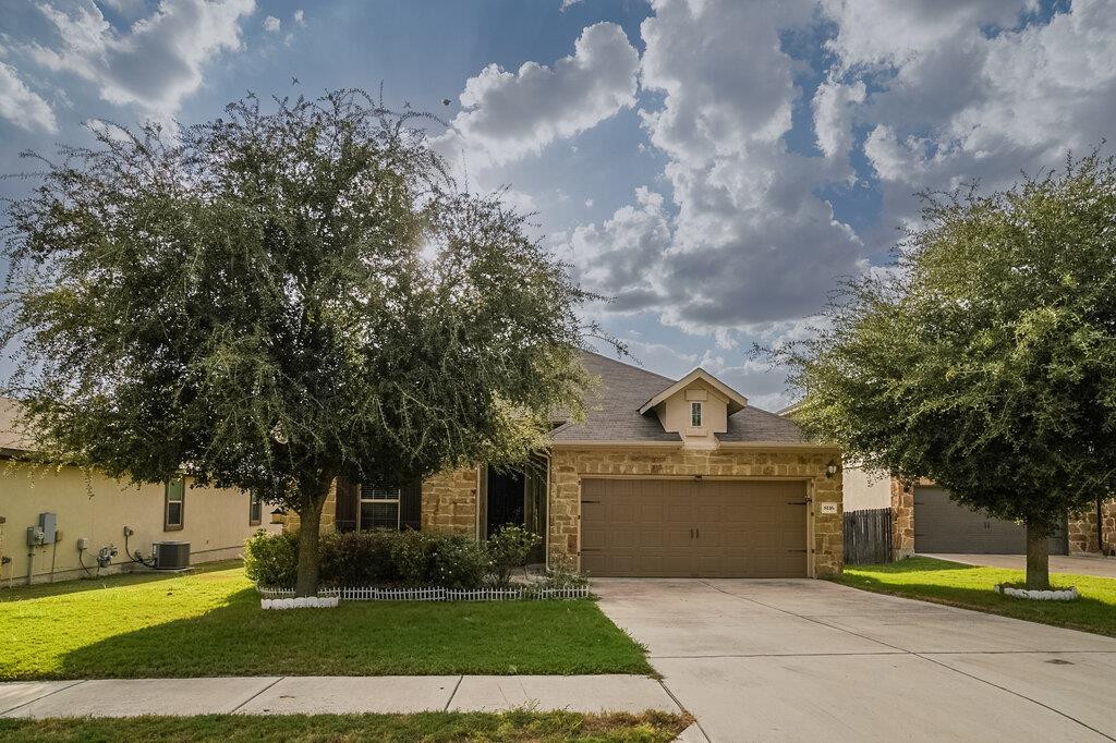 Listing photo 1 of 8116  Pescara Cv