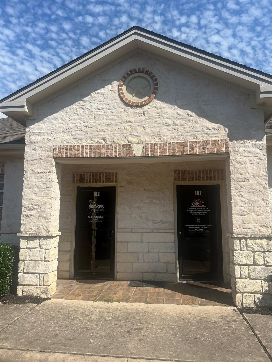 Listing photo 1 of 3011  Dawn Dr  #101