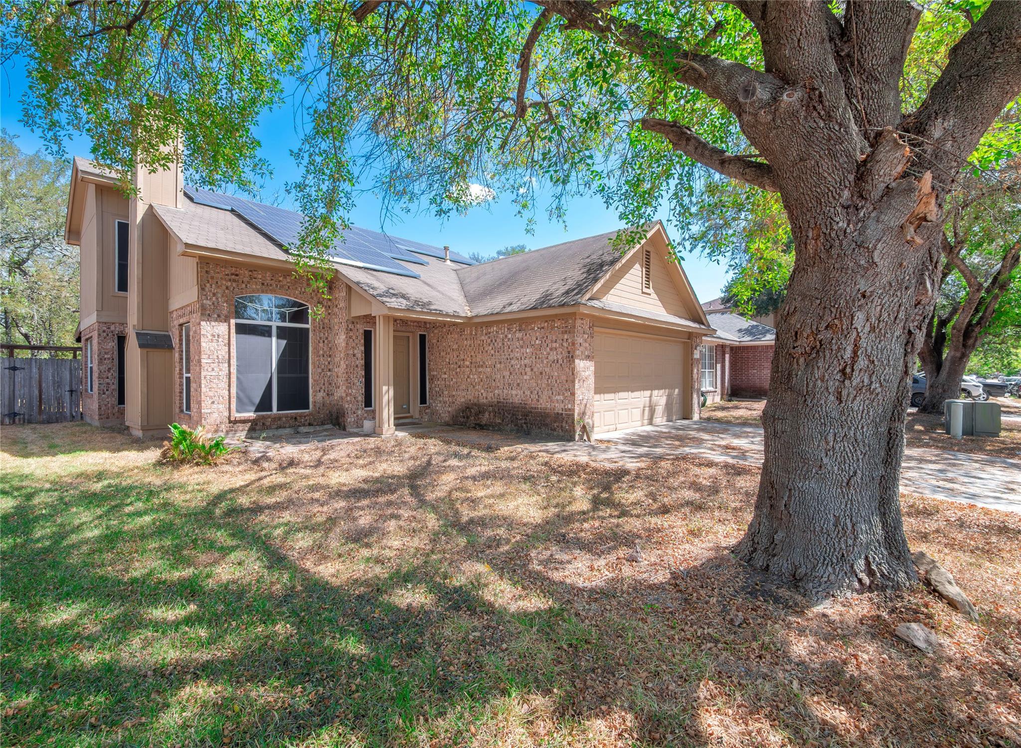 Listing photo 1 of 14510  Rumfeldt St