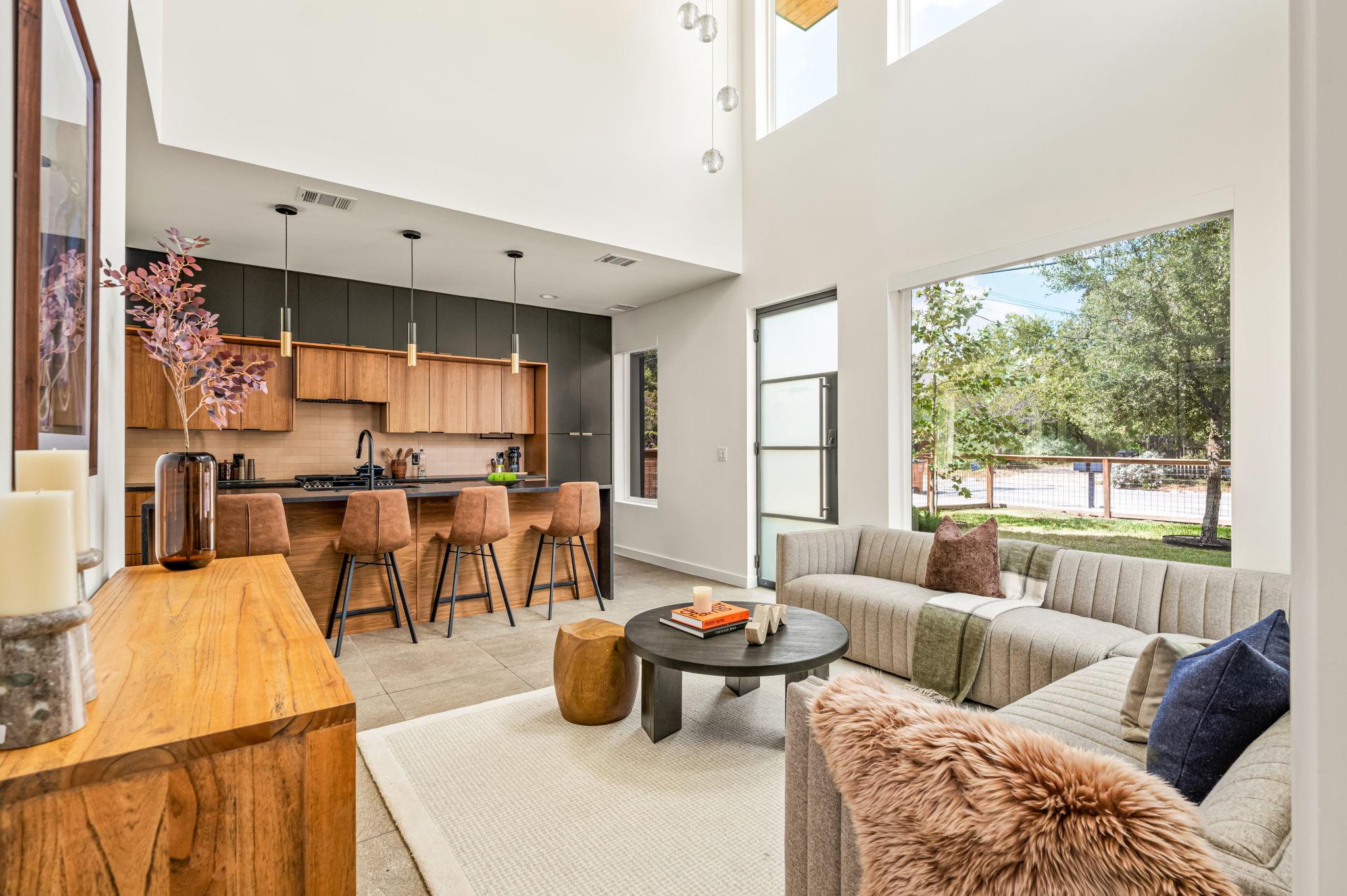 Listing photo 1 of 605  Brentwood St  #1