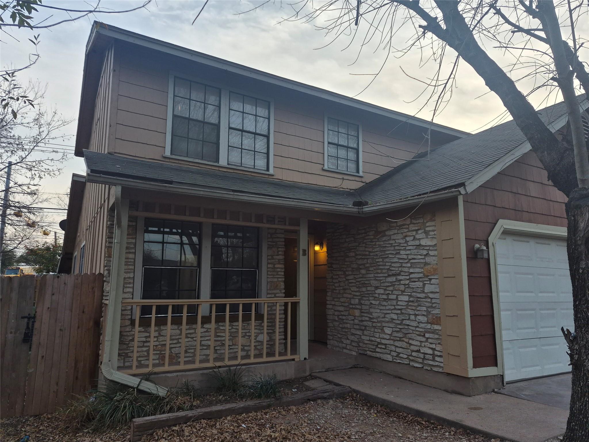 Listing photo 1 of 1105  Ash Cv  #B
