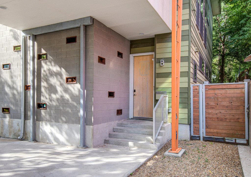 Listing photo 1 of 515  El Paso St  #B