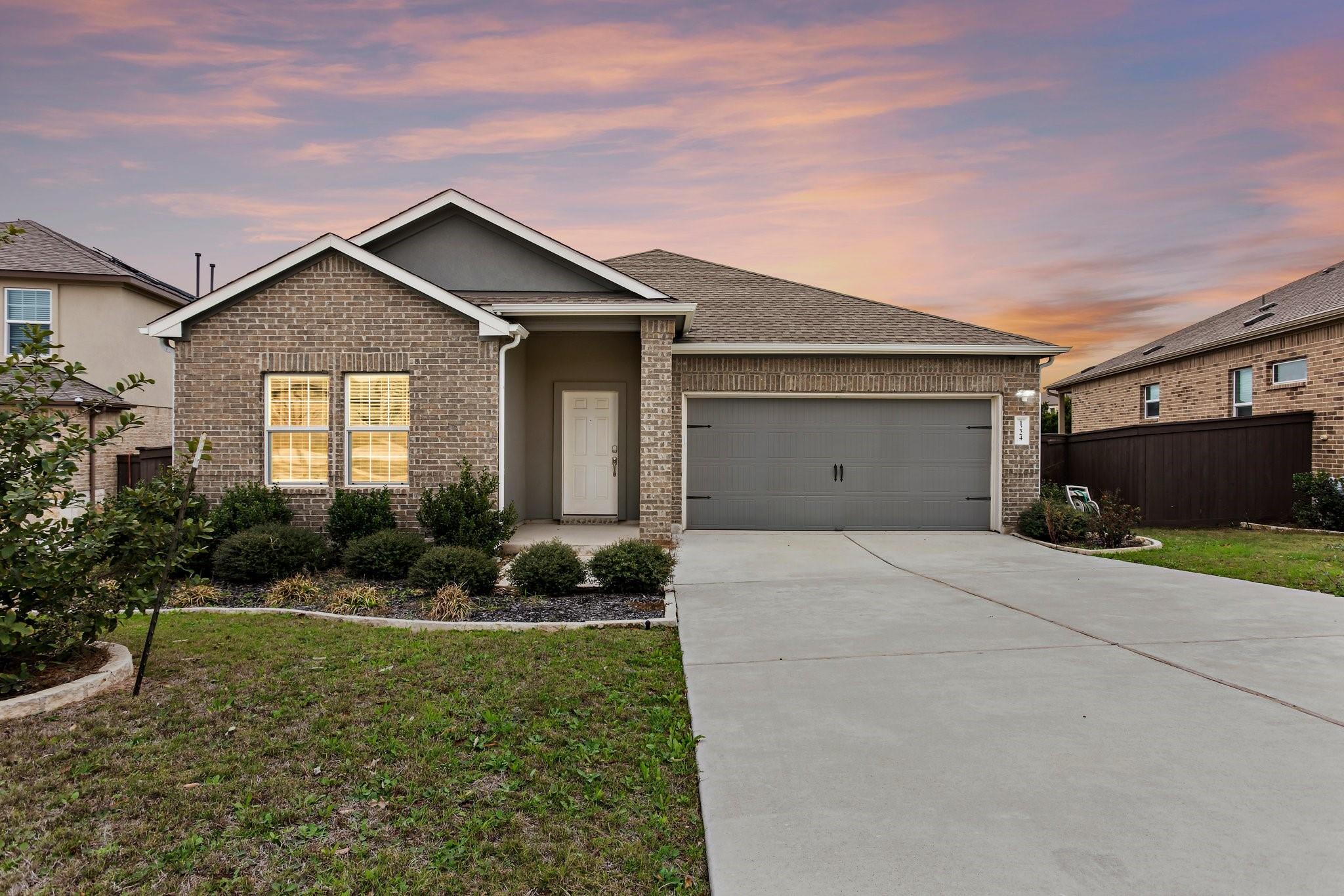 Listing photo 1 of 1224  Blackhaw Ln