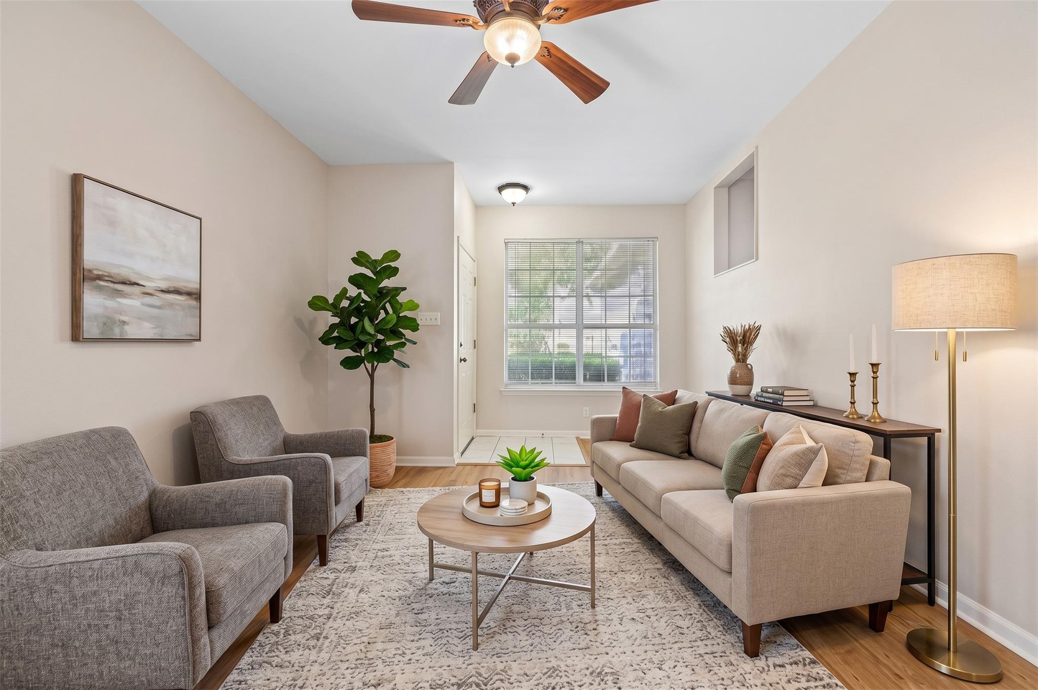 Listing photo 1 of 2409B  Curry Loop None