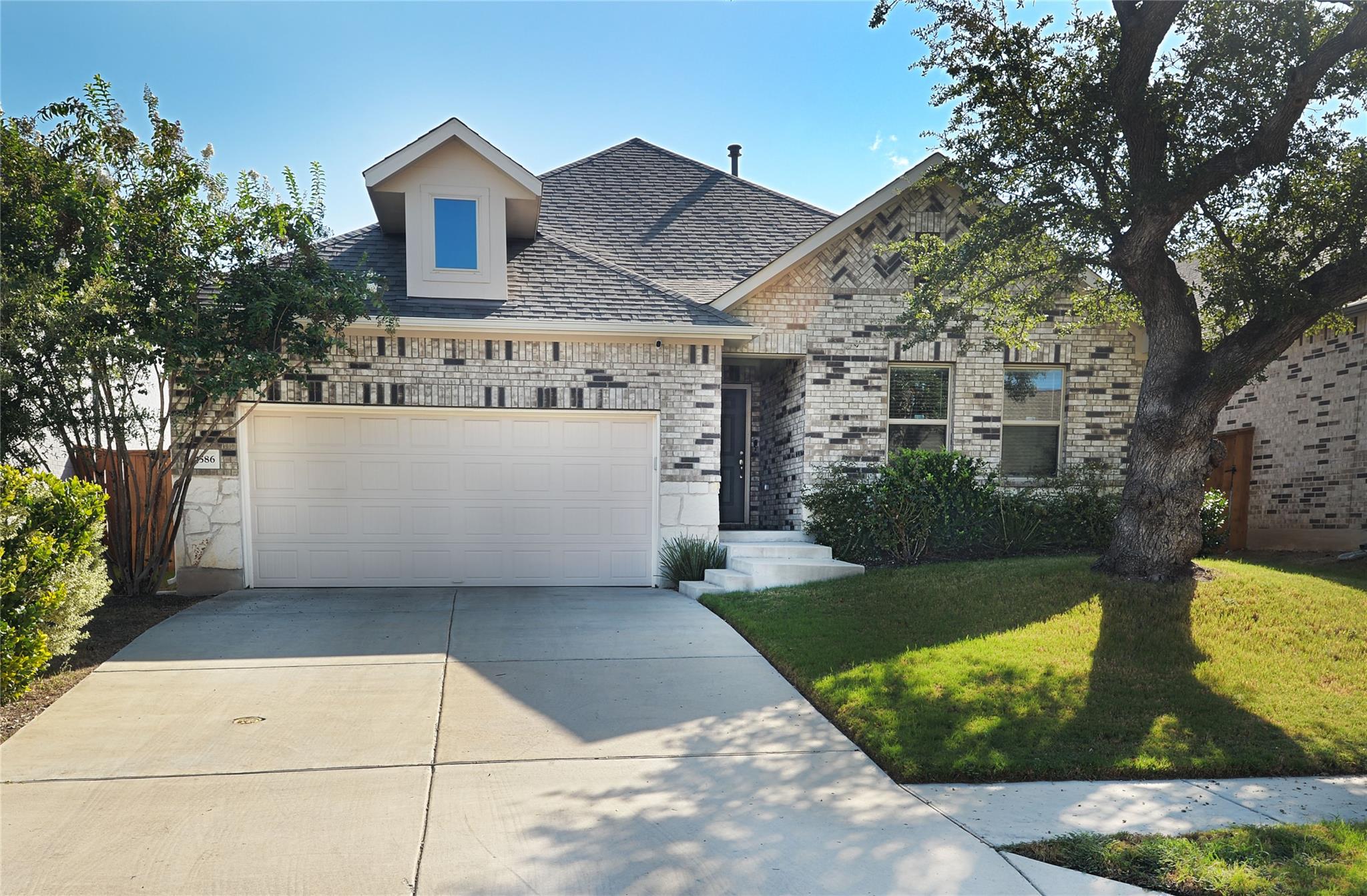 Listing photo 1 of 4586  Post Loop