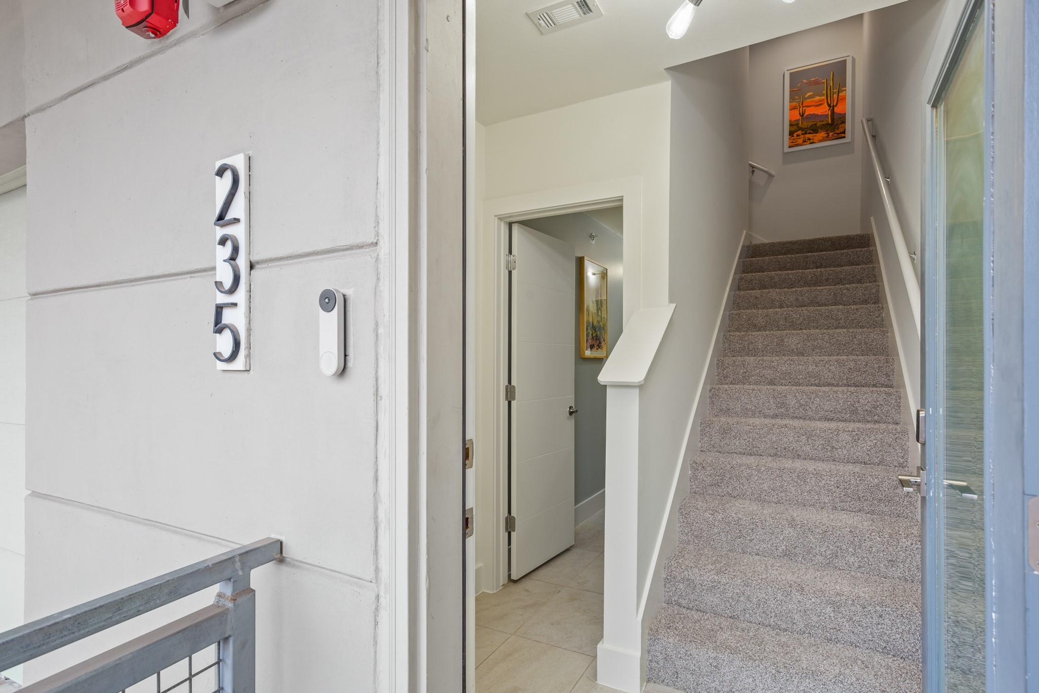 Listing photo 1 of 604 N Bluff Dr  #235