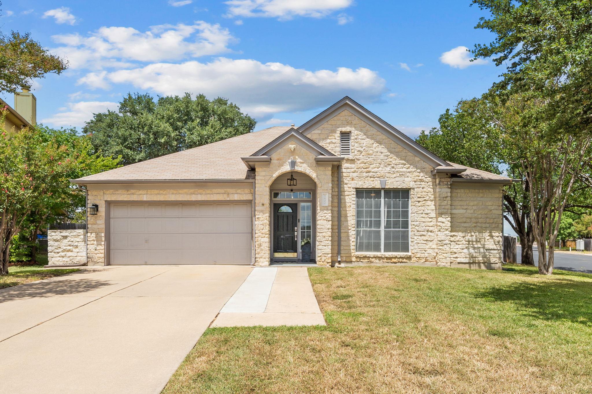 Listing photo 1 of 1600  Viki Lynn Ct