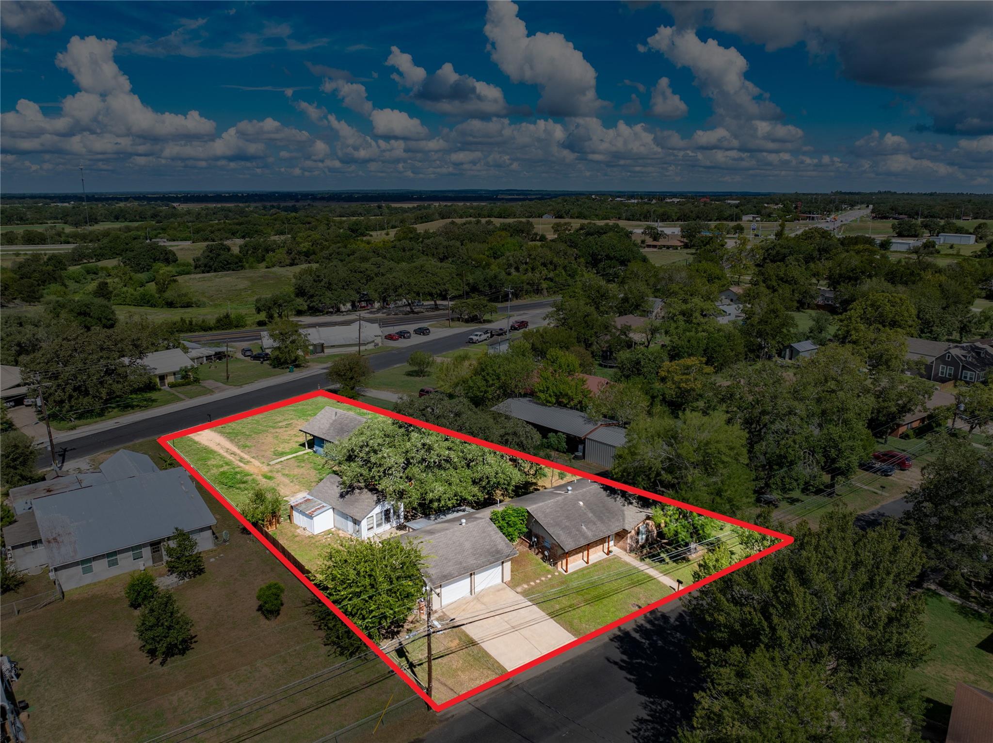 Listing photo 1 of 1070 N Franklin St