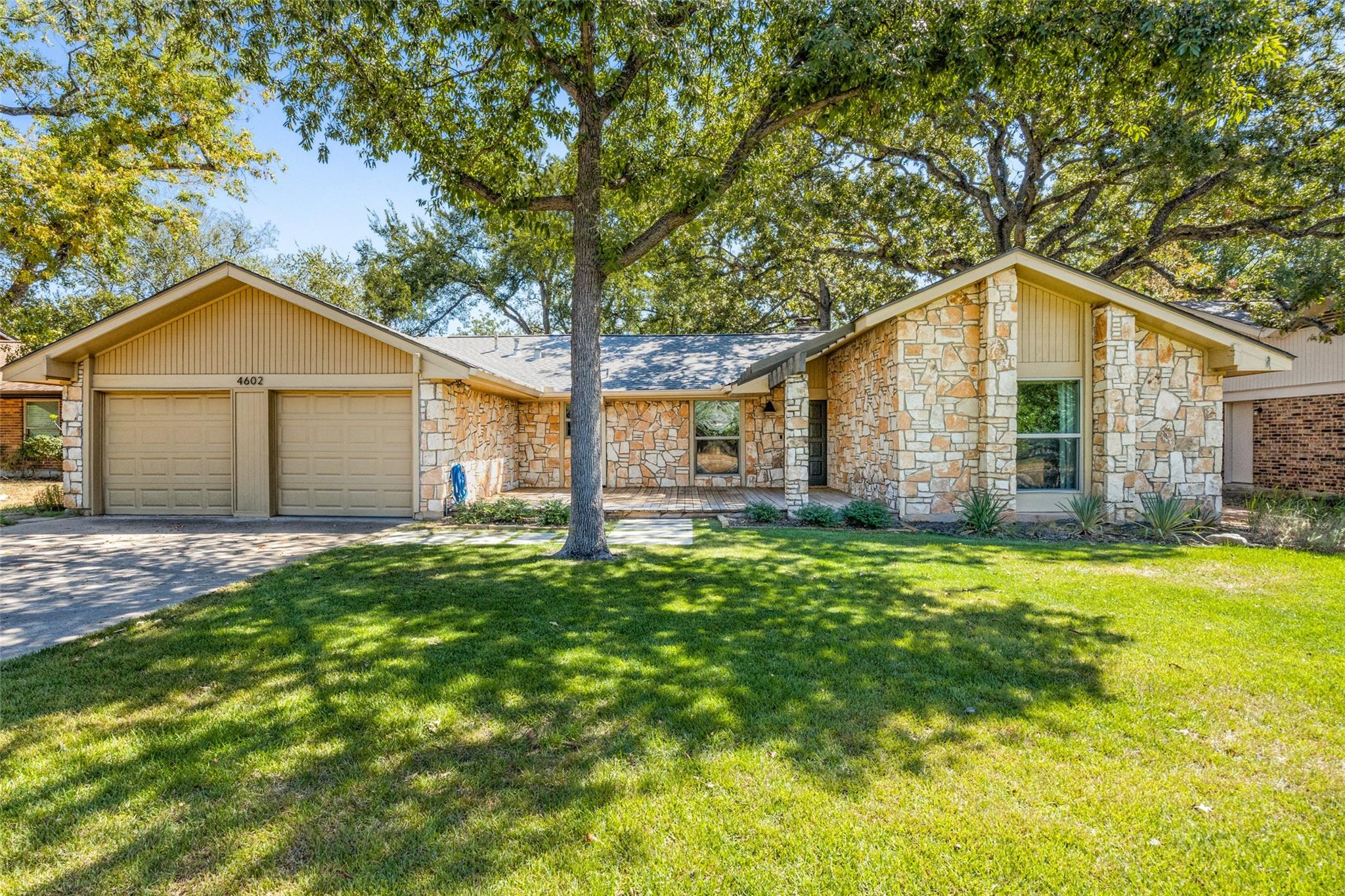 Listing photo 1 of 4602  Trail Crest Cir