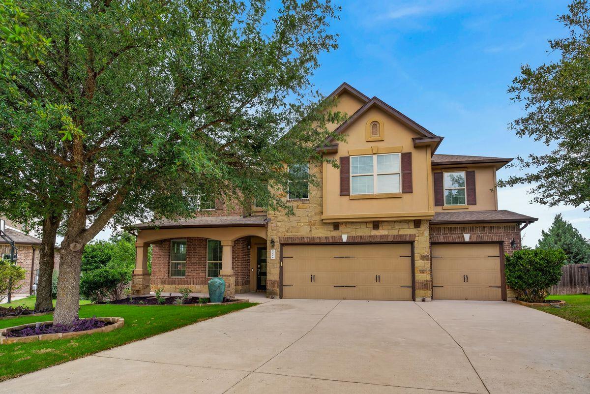Listing photo 1 of 700  Ledge Stone Dr