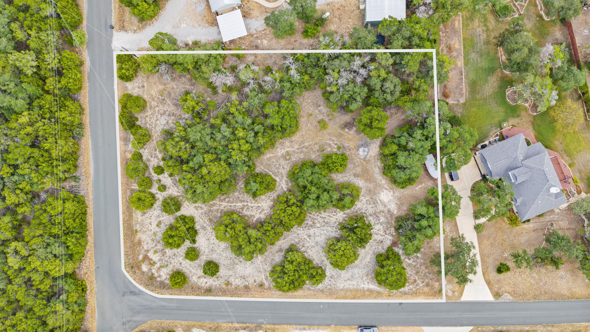 Listing photo 1 of 927  Debco Ln