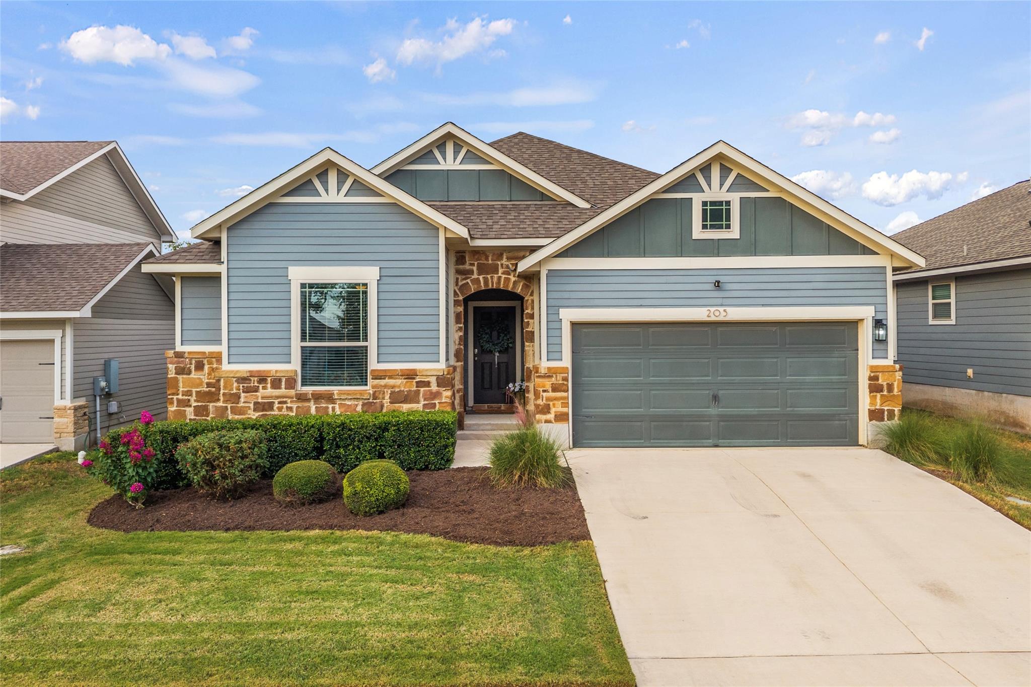 Listing photo 1 of 205  Trellis Blvd