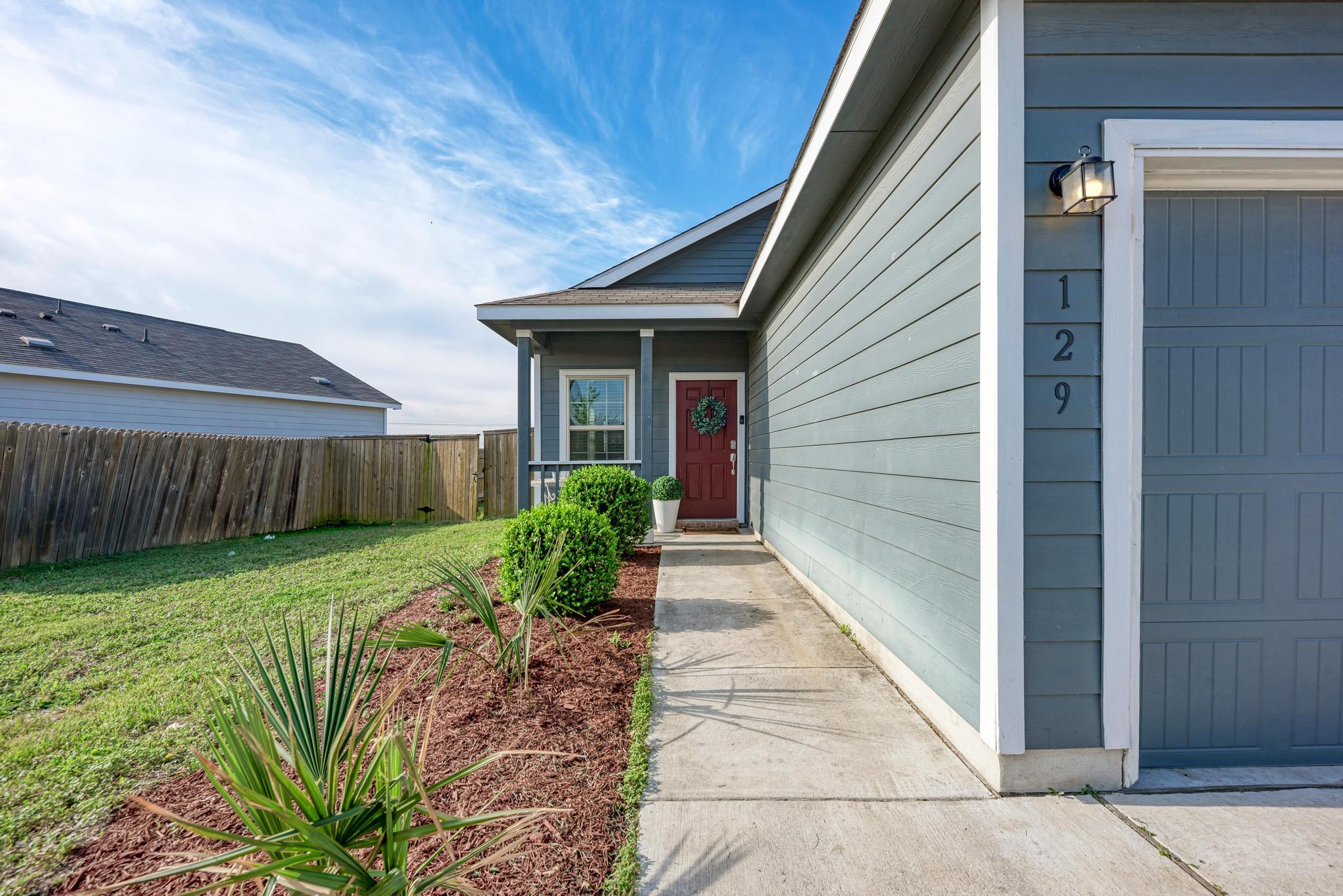 Listing photo 1 of 129  Vulcan Dr