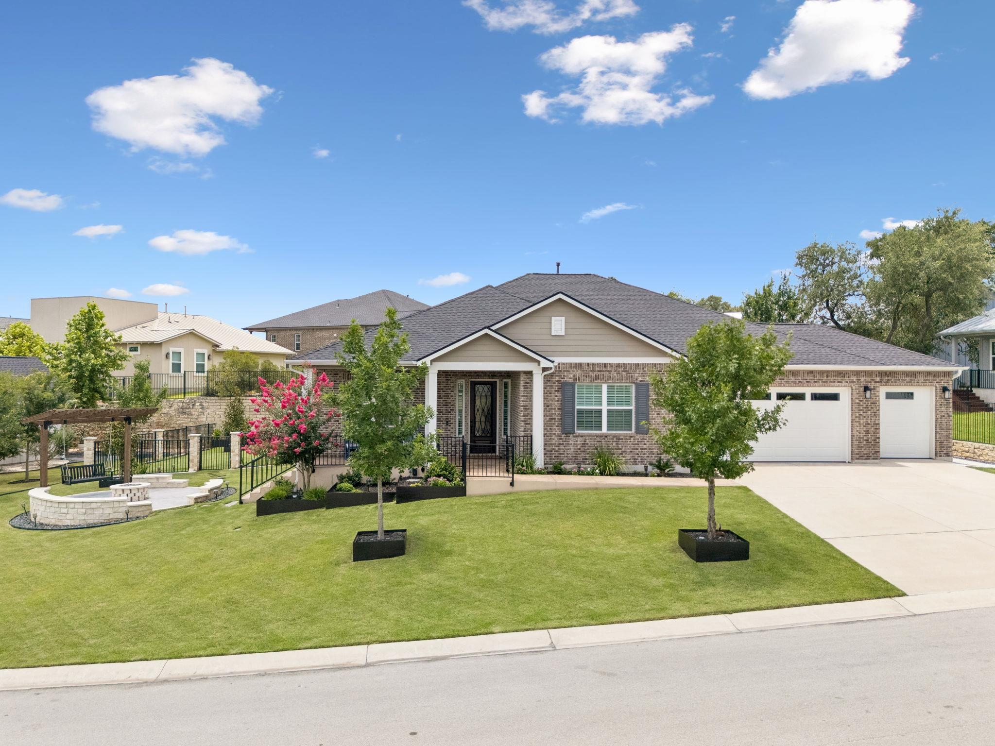 Listing photo 1 of 117  Dashing Sycamore St
