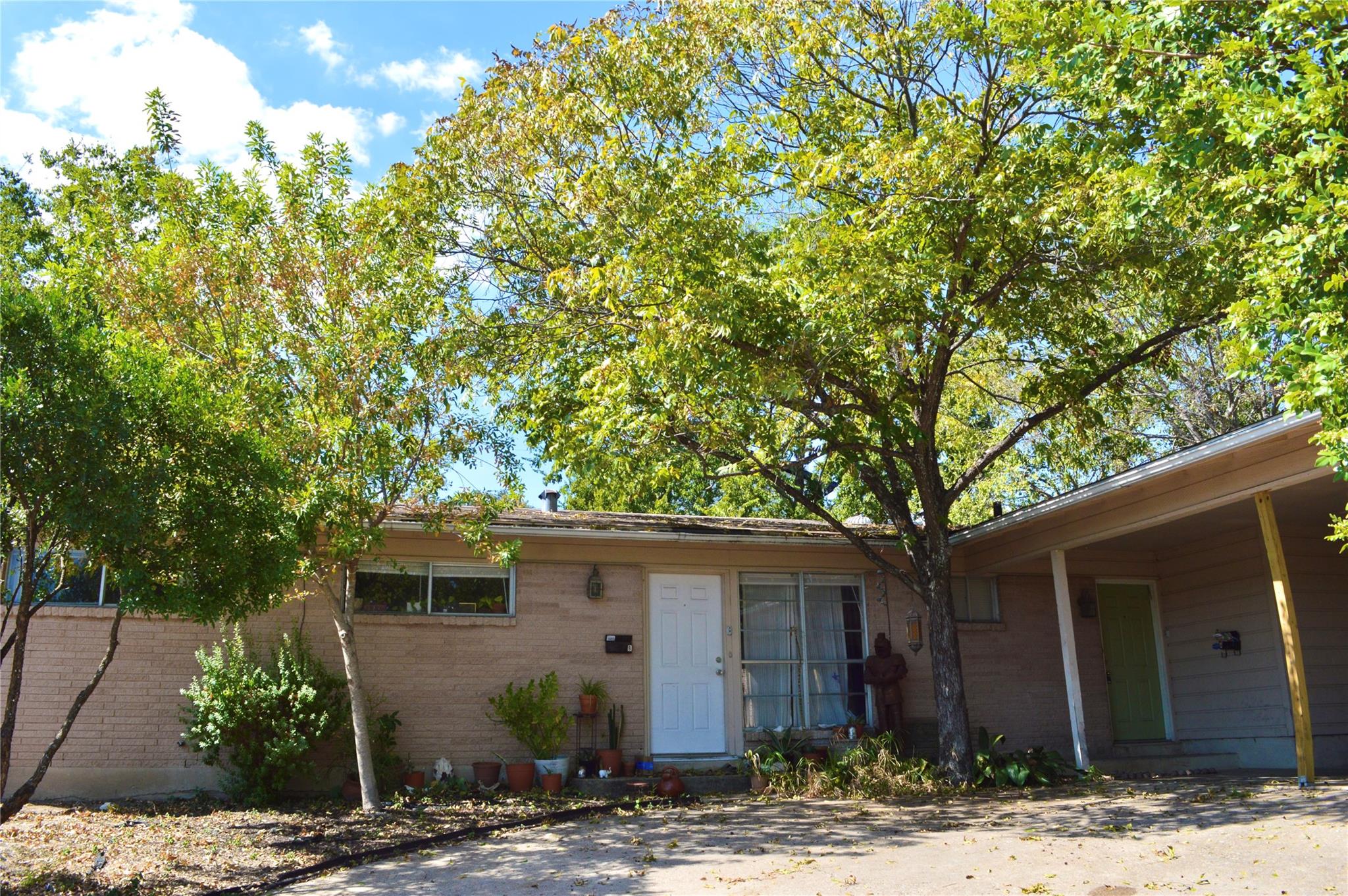 Listing photo 1 of 2310  Rebel Rd  #A