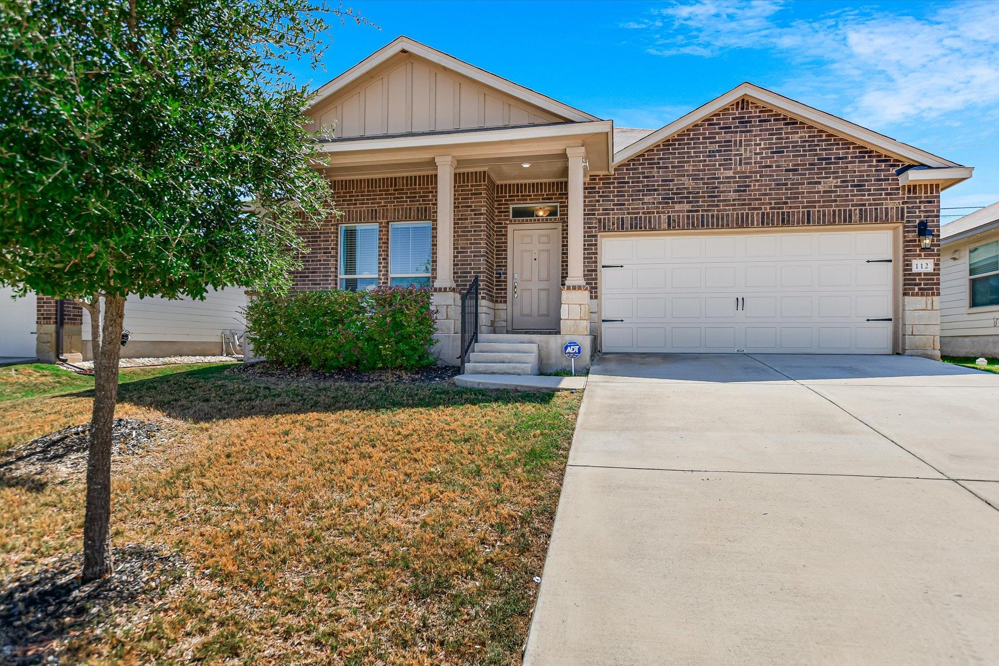 Listing photo 1 of 112  Taggart Trl