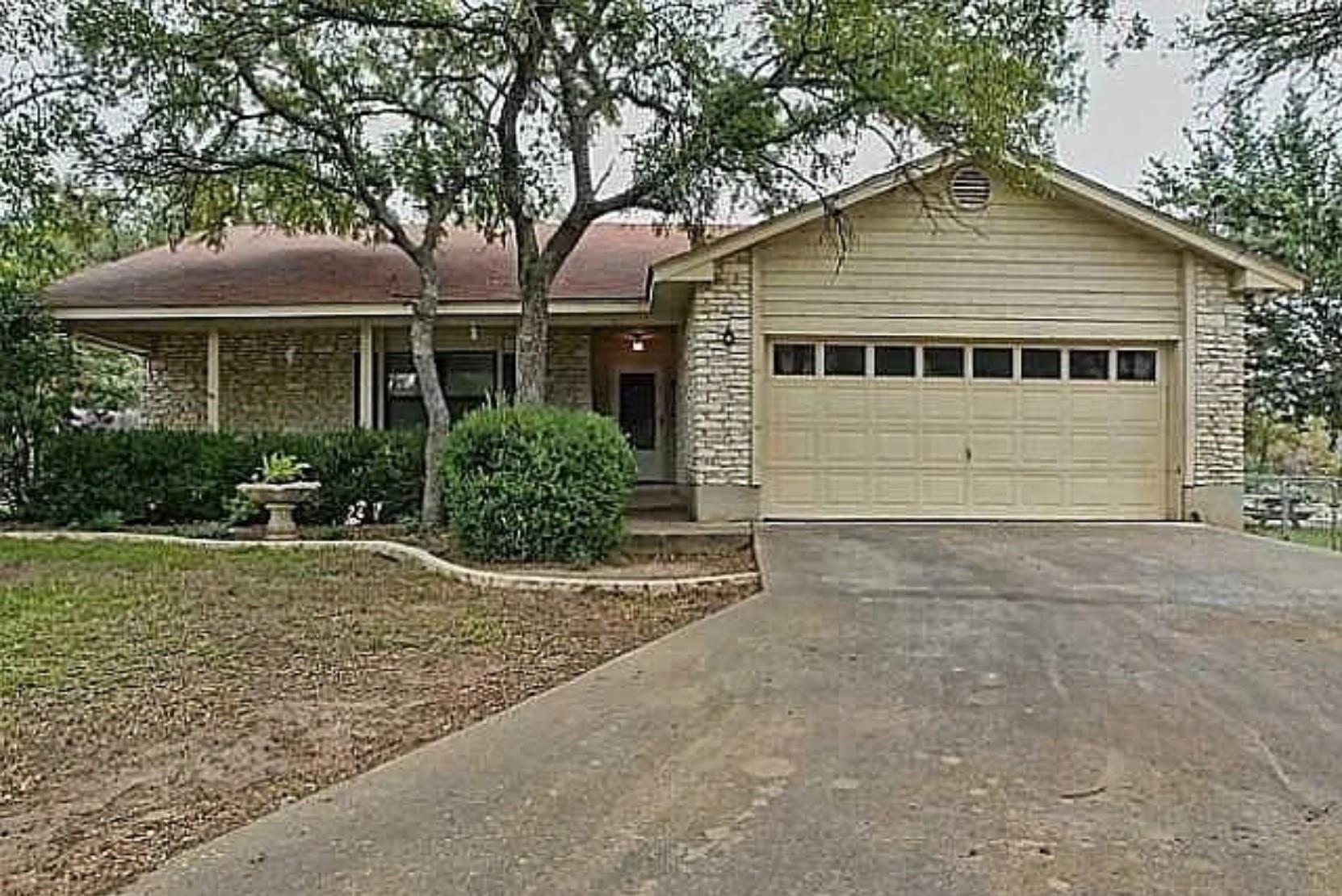 Listing photo 1 of 101  Horseshoe Trl