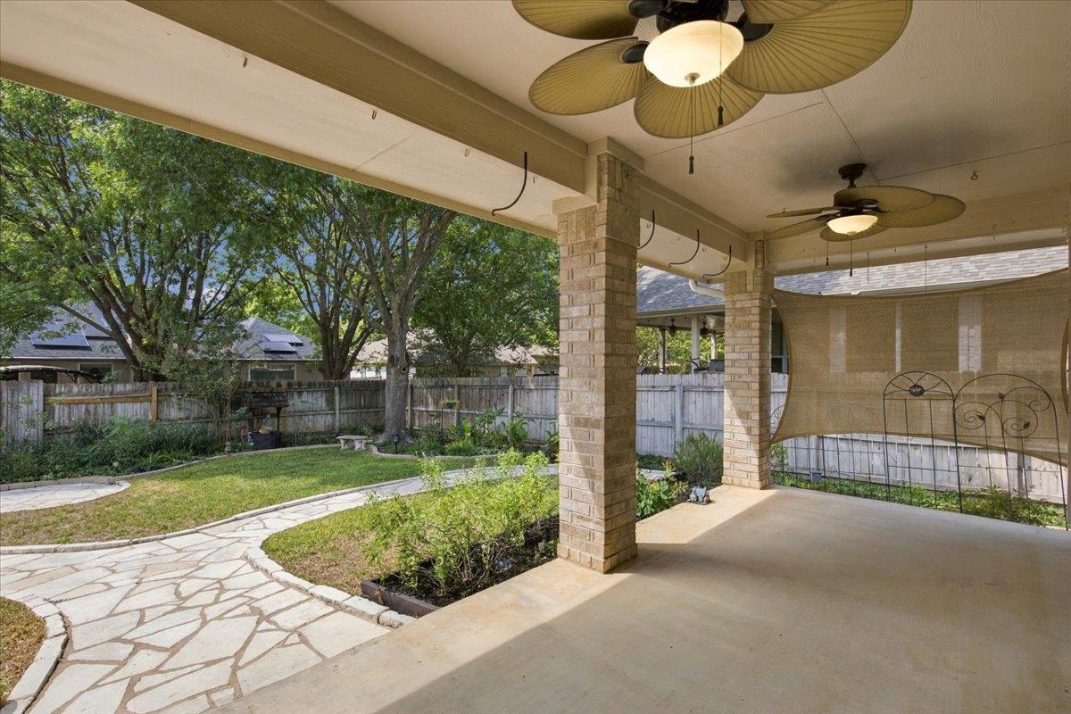 Listing photo 1 of 20004  Canterwood Ln