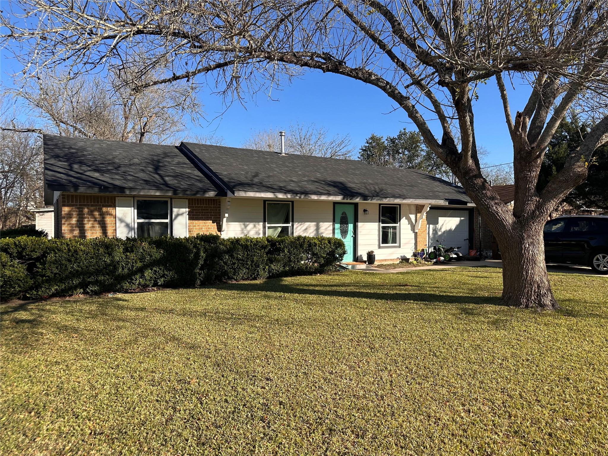 Listing photo 1 of 1204  Aransas St